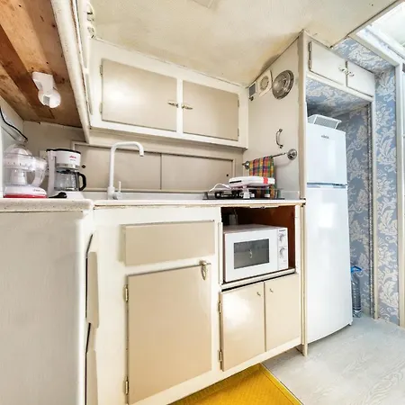 Houseboat Isurus Quinto
