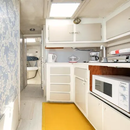 Holiday home Houseboat Isurus Quinto