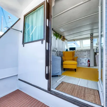 Holiday home Houseboat Isurus Quinto